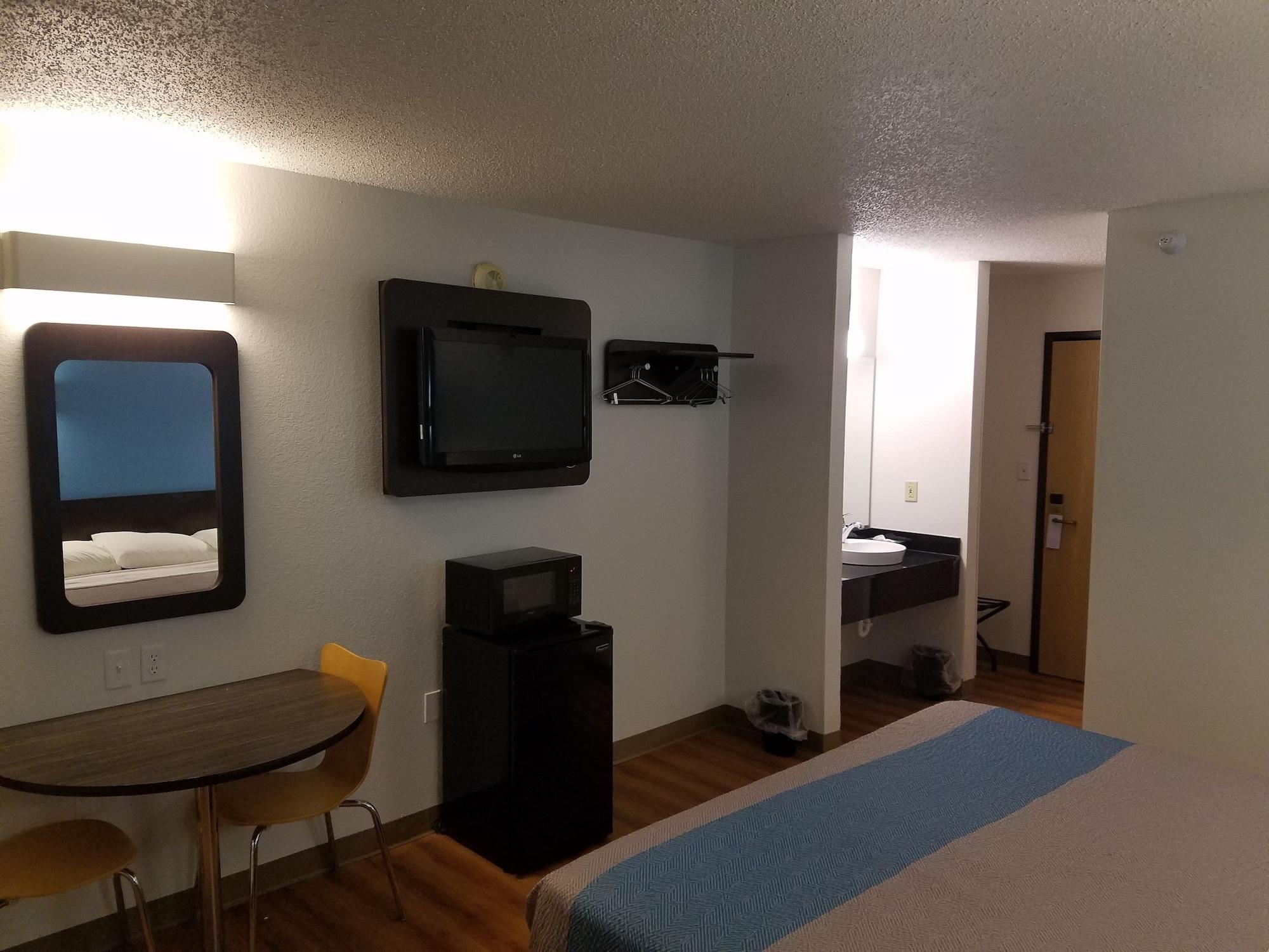 Motel 6-Indianapolis, In - Southport エクステリア 写真